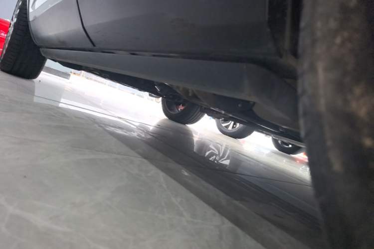 Used Land Rover Discovery Sport 2018 240 PS SE Version Chassis Rear Left