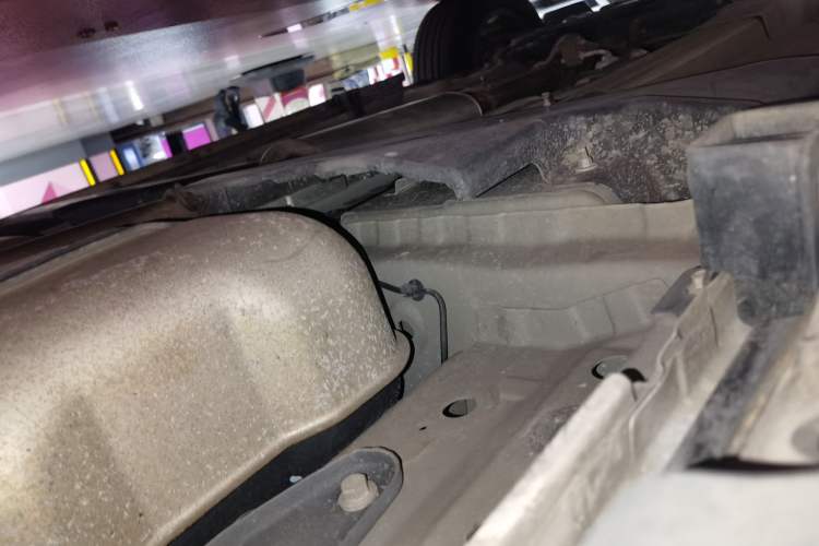 Used Land Rover Discovery Sport 2018 240 PS PURE Edition Chassis Rear Left