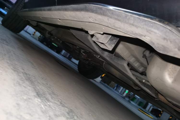 Used Land Rover Discovery Sport 2018 240 PS SE Version Chassis Rear Left