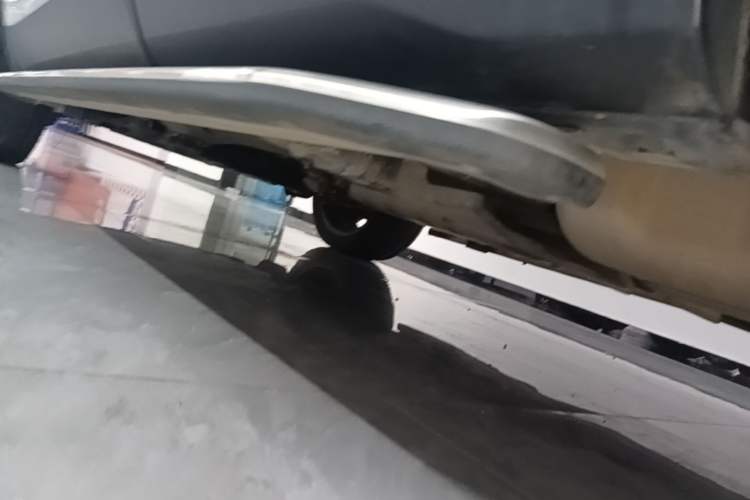 Used Land Rover Discovery Sport 2018 240 PS HSE Version Chassis Rear Left