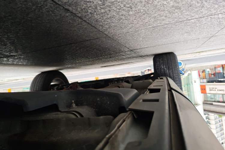 Used Land Rover Discovery Sport 2018 240 PS SE Version Chassis Rear Left