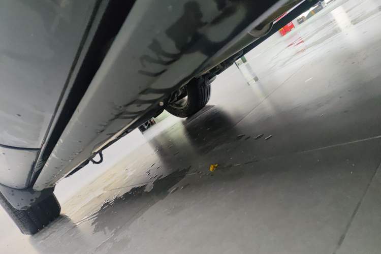 Used Land Rover Discovery Sport 2018 240 PS SE Version Chassis Rear Left