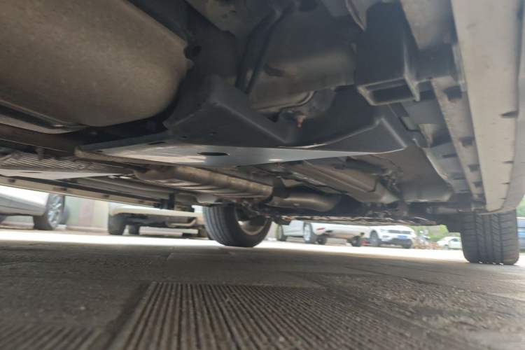 Used Land Rover Discovery Sport 2018 240 PS HSE Version Chassis Rear Right