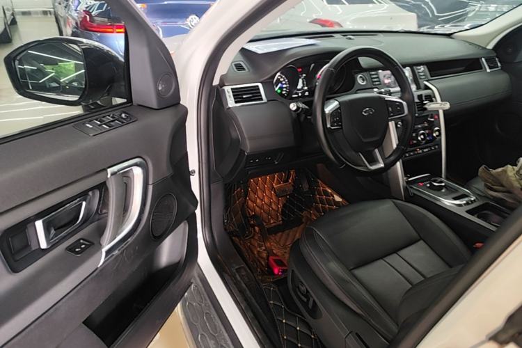 Used Land Rover Discovery Sport 2018 240 PS SE Version Driver Seat