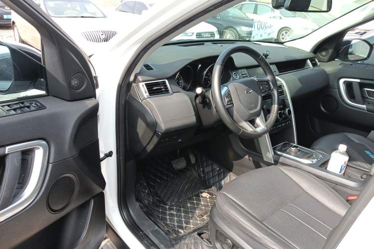 Used Land Rover Discovery Sport 2018 240 PS SE Version Driver Seat