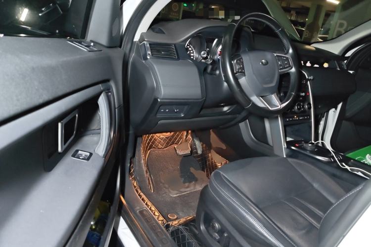 Used Land Rover Discovery Sport 2018 240 PS SE Version Driver Seat