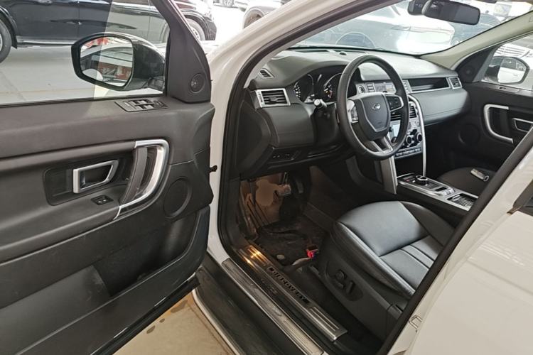 Used Land Rover Discovery Sport 2018 240 PS SE Version Driver Seat