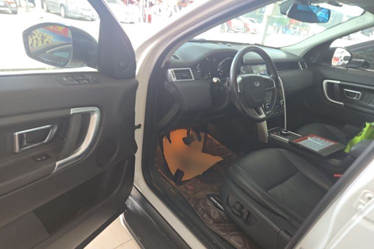 Used Land Rover Discovery Sport 2018 240 PS SE Version Driver Seat