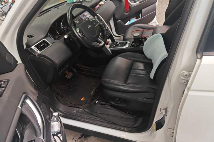 Used Land Rover Discovery Sport 2018 240 PS SE Version Driver Seat