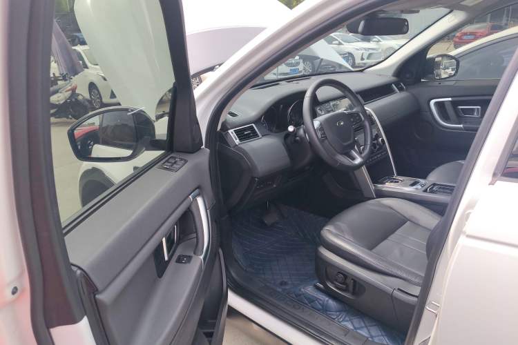 Used Land Rover Discovery Sport 2018 240 PS SE Version Driver Seat
