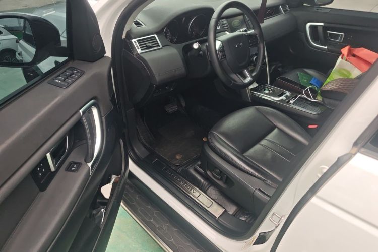 Used Land Rover Discovery Sport 2018 240 PS HSE Version Driver Seat