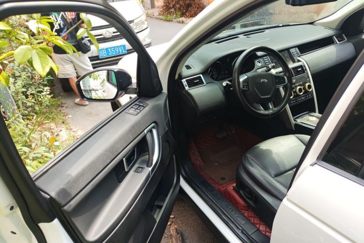 Used Land Rover Discovery Sport 2018 240 PS SE Version Driver Seat