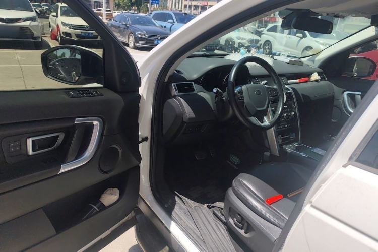 Used Land Rover Discovery Sport 2018 240 PS HSE Version Driver Seat