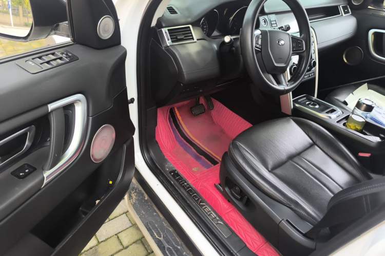 Used Land Rover Discovery Sport 2018 240 PS SE Version Driver Seat