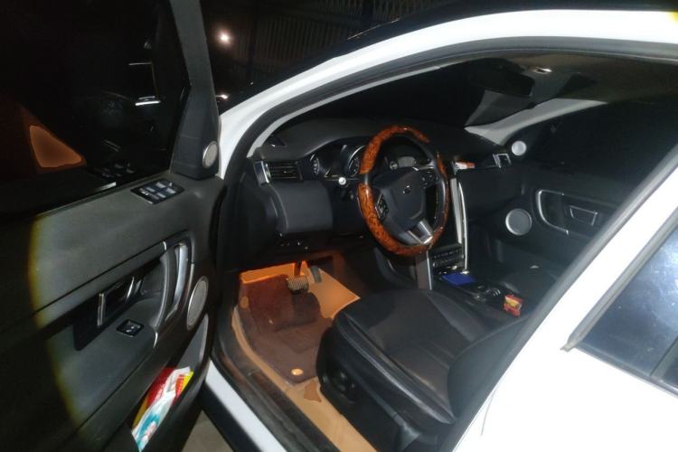 Used Land Rover Discovery Sport 2018 240 PS SE Version Driver Seat