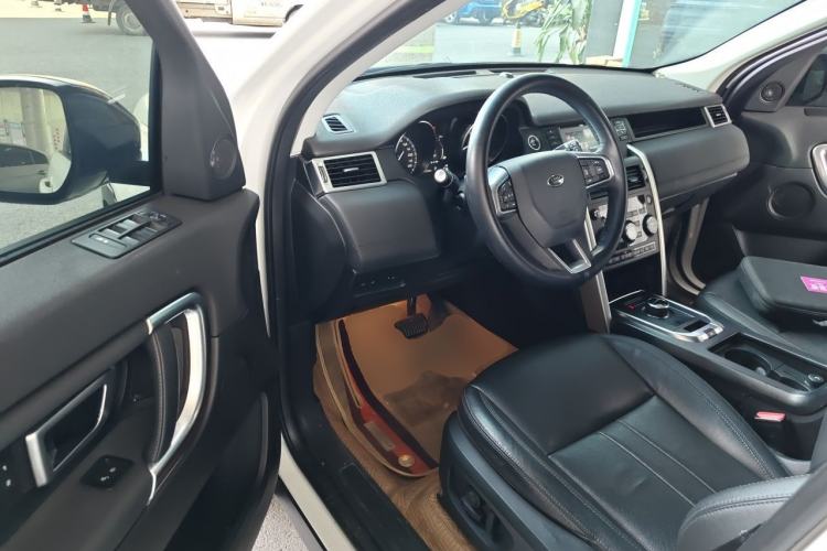 Used Land Rover Discovery Sport 2018 240 PS HSE Version Driver Seat