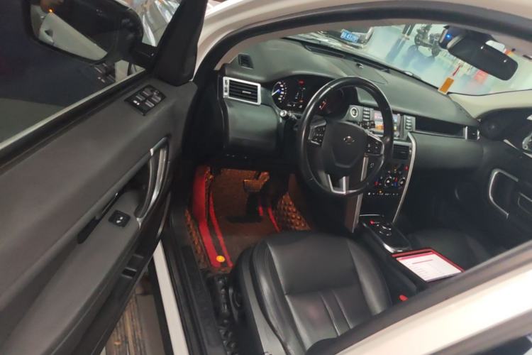 Used Land Rover Discovery Sport 2018 240 PS HSE Version Driver Seat