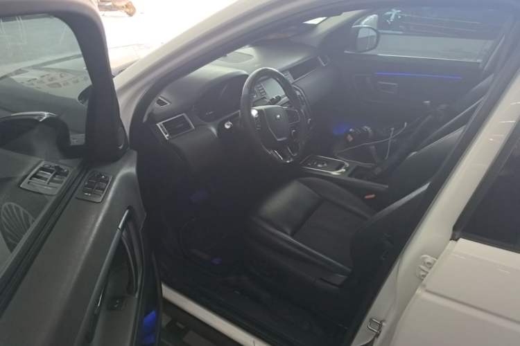 Used Land Rover Discovery Sport 2018 240 PS SE Version Driver Seat