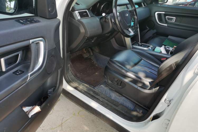 Used Land Rover Discovery Sport 2018 240 PS SE Version Driver Seat