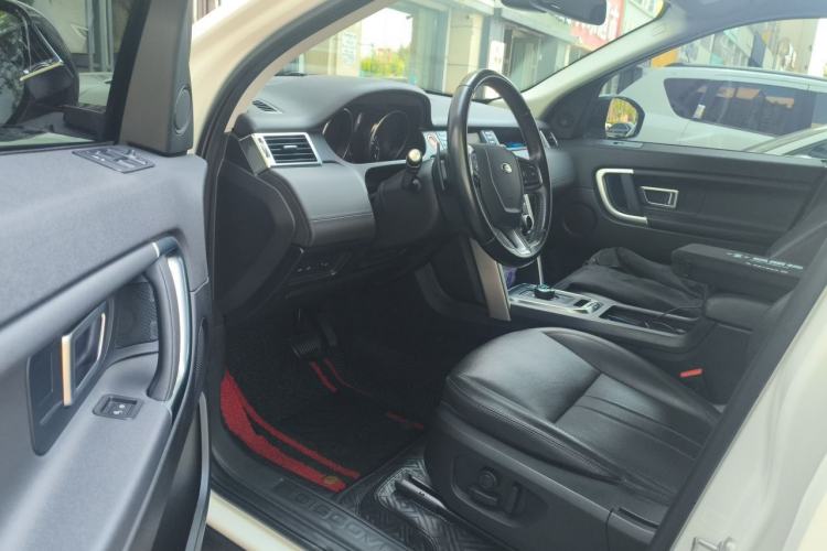 Used Land Rover Discovery Sport 2018 240 PS SE Version Driver Seat