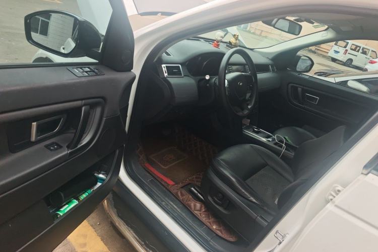 Used Land Rover Discovery Sport 2018 200 PS PURE Edition Driver Seat