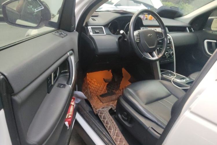 Used Land Rover Discovery Sport 2018 240 PS Zhiyue Limited Edition Driver Seat