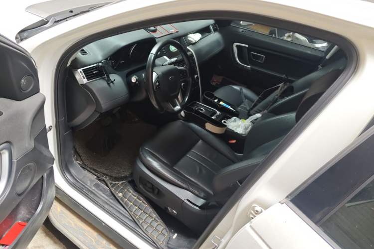 Used Land Rover Discovery Sport 2018 240 PS SE Version Driver Seat