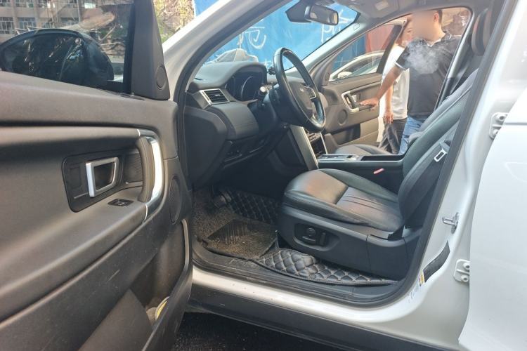 Used Land Rover Discovery Sport 2018 240 PS SE Version Driver Seat