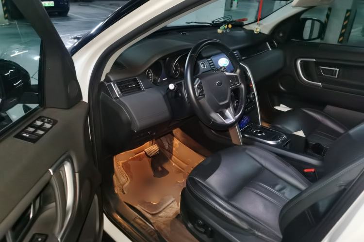 Used Land Rover Discovery Sport 2018 240 PS SE Version Driver Seat