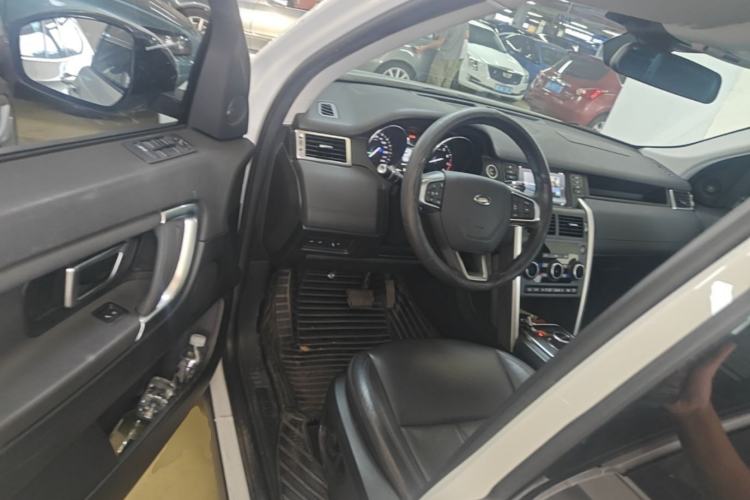 Used Land Rover Discovery Sport 2018 240 PS SE Version Driver Seat