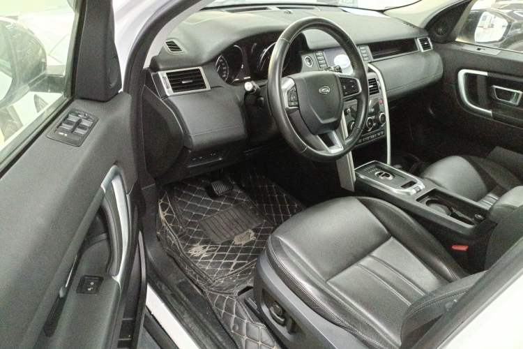 Used Land Rover Discovery Sport 2018 240 PS SE Version Driver Seat