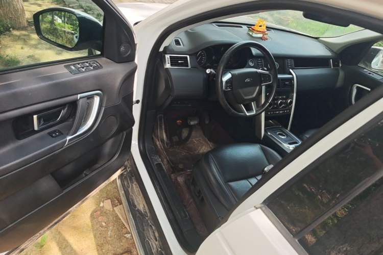 Used Land Rover Discovery Sport 2018 240 PS SE Version Driver Seat
