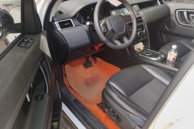 Used Land Rover Discovery Sport 2018 200 PS PURE Edition Driver Seat