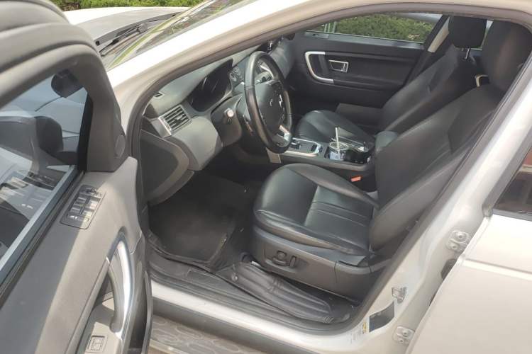 Used Land Rover Discovery Sport 2018 240 PS SE Version Driver Seat