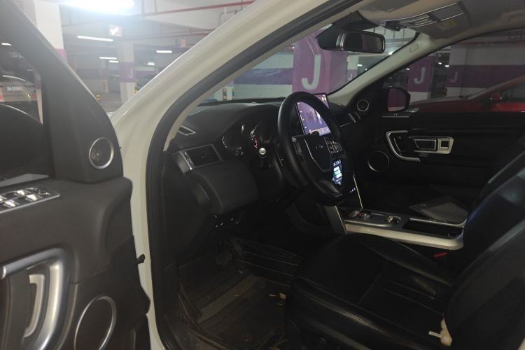 Used Land Rover Discovery Sport 2018 240 PS SE Version Driver Seat
