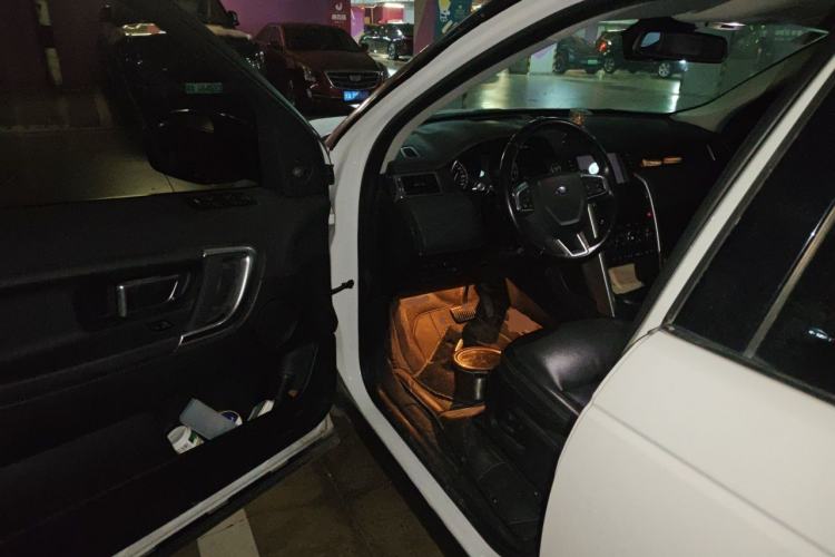 Used Land Rover Discovery Sport 2018 240 PS SE Version Driver Seat