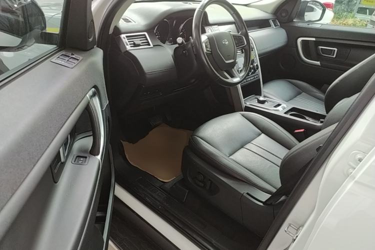Used Land Rover Discovery Sport 2018 240 PS SE Version Driver Seat