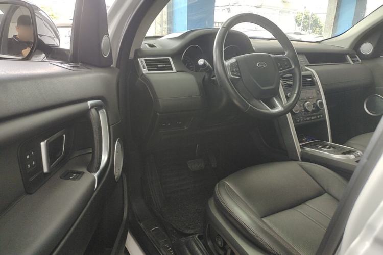 Used Land Rover Discovery Sport 2018 240 PS HSE Version Driver Seat