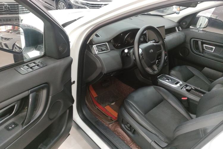 Used Land Rover Discovery Sport 2018 200 PS PURE Edition Driver Seat