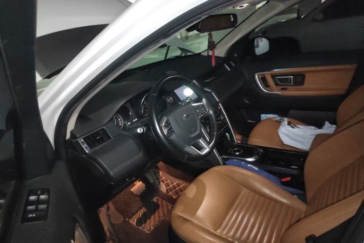 Used Land Rover Discovery Sport 2018 240 PS HSE LUXURY Edition Driver Seat