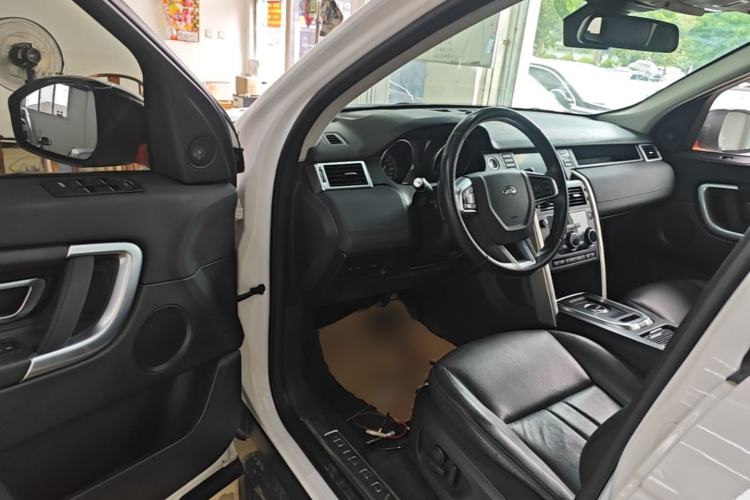 Used Land Rover Discovery Sport 2018 240 PS SE Version Driver Seat