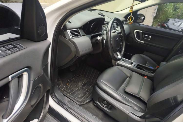 Used Land Rover Discovery Sport 2018 240 PS SE Version Driver Seat