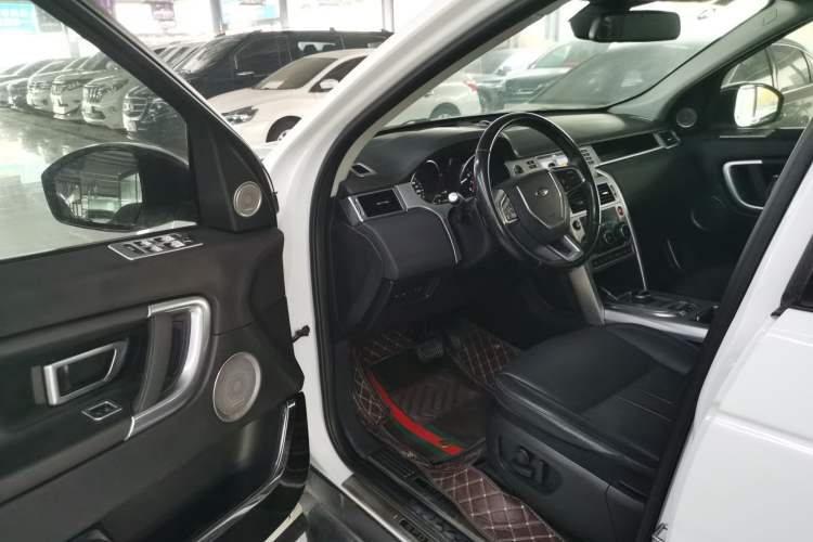 Used Land Rover Discovery Sport 2018 240 PS SE Version Driver Seat