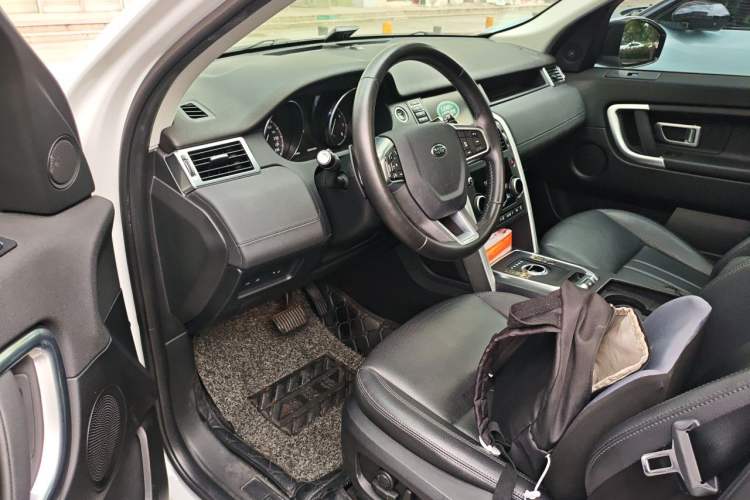 Used Land Rover Discovery Sport 2018 240 PS SE Version Driver Seat