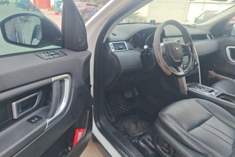 Used Land Rover Discovery Sport 2018 240 PS SE Version Driver Seat