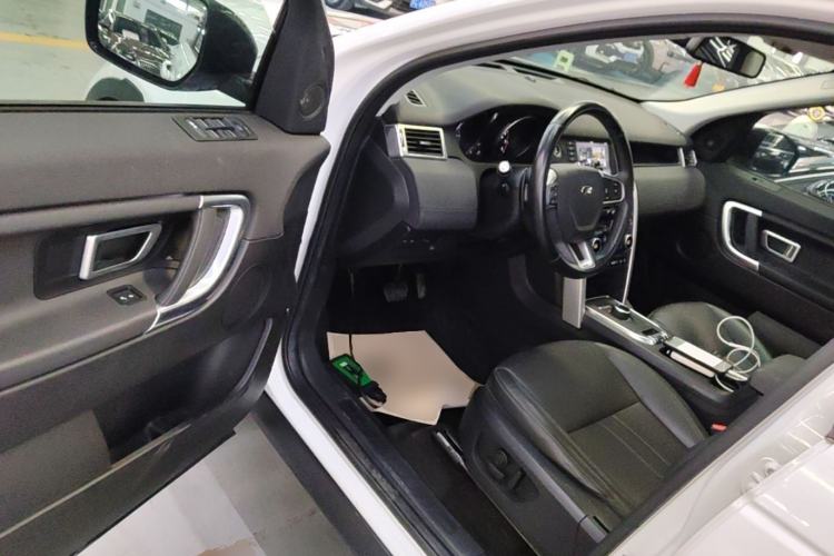Used Land Rover Discovery Sport 2018 240 PS SE Version Driver Seat