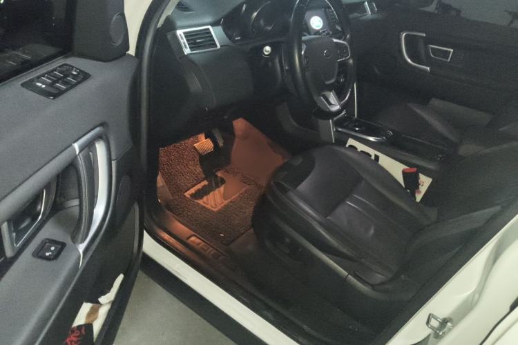 Used Land Rover Discovery Sport 2018 240 PS HSE Version Driver Seat
