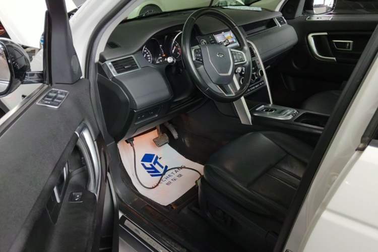 Used Land Rover Discovery Sport 2018 240 PS SE Version Driver Seat