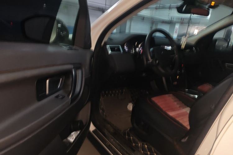 Used Land Rover Discovery Sport 2018 200 PS PURE Edition Driver Seat
