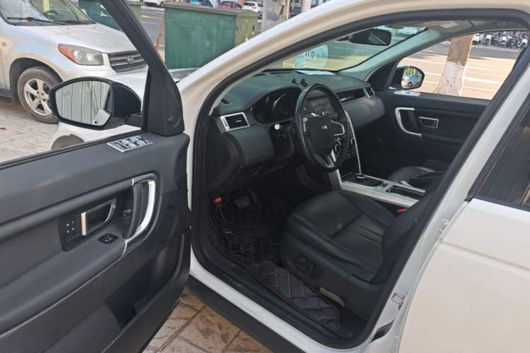 Used Land Rover Discovery Sport 2018 240 PS HSE Version Driver Seat